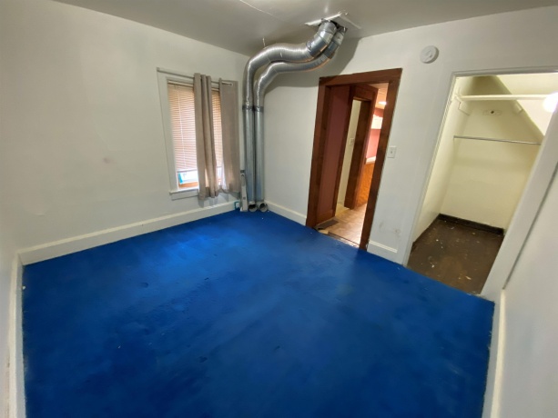 609 Pleasant, FREEPORT, Illinois 61032, ,3 - 4 Units,For Sale,Pleasant,202507699