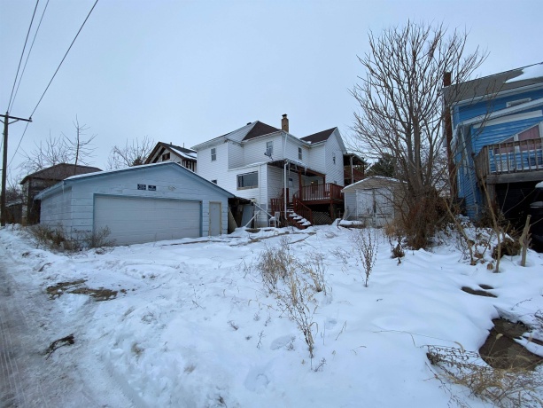 609 Pleasant, FREEPORT, Illinois 61032, ,3 - 4 Units,For Sale,Pleasant,202507699