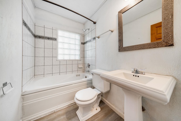 417 27th, ROCKFORD, Illinois 61108, 3 Bedrooms Bedrooms, ,2 BathroomsBathrooms,House,For Sale,27th,202506922