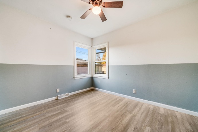 417 27th, ROCKFORD, Illinois 61108, 3 Bedrooms Bedrooms, ,2 BathroomsBathrooms,House,For Sale,27th,202506922