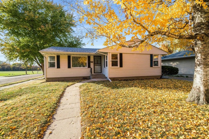 417 27th, ROCKFORD, Illinois 61108, 3 Bedrooms Bedrooms, ,2 BathroomsBathrooms,House,For Sale,27th,202506922