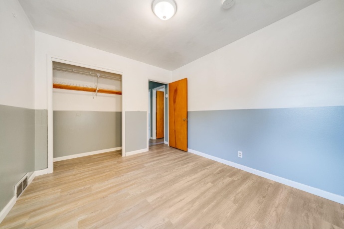 417 27th, ROCKFORD, Illinois 61108, 3 Bedrooms Bedrooms, ,2 BathroomsBathrooms,House,For Sale,27th,202506922