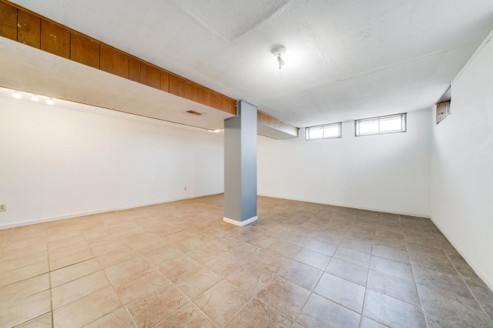 417 27th, ROCKFORD, Illinois 61108, 3 Bedrooms Bedrooms, ,2 BathroomsBathrooms,House,For Sale,27th,202506922