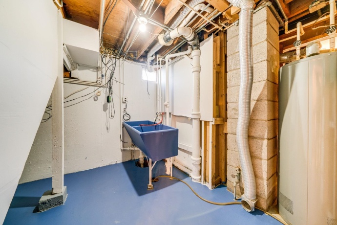 417 27th, ROCKFORD, Illinois 61108, 3 Bedrooms Bedrooms, ,2 BathroomsBathrooms,House,For Sale,27th,202506922