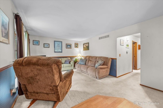 1518 Williams, SAINT CHARLES, Illinois 60174, 3 Bedrooms Bedrooms, ,2 BathroomsBathrooms,House,For Sale,Williams,202507044