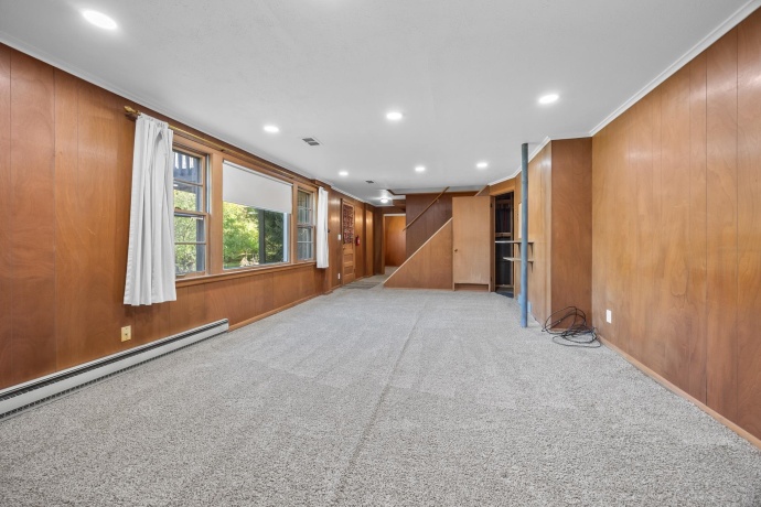 2516 Highcrest, ROCKFORD, Illinois 61107, 4 Bedrooms Bedrooms, ,2 BathroomsBathrooms,House,For Sale,Highcrest,202506784