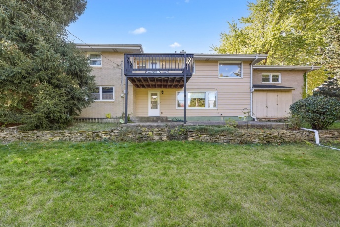 2516 Highcrest, ROCKFORD, Illinois 61107, 4 Bedrooms Bedrooms, ,2 BathroomsBathrooms,House,For Sale,Highcrest,202506784