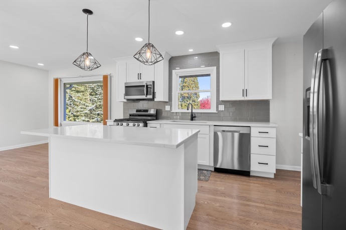 2516 Highcrest, ROCKFORD, Illinois 61107, 4 Bedrooms Bedrooms, ,2 BathroomsBathrooms,House,For Sale,Highcrest,202506784