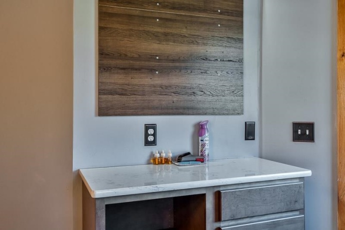 7334 Hawthorne, ROSCOE, Illinois 61073, 3 Bedrooms Bedrooms, ,2 BathroomsBathrooms,House,For Sale,Hawthorne,202507490