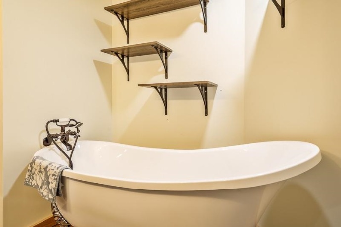 7334 Hawthorne, ROSCOE, Illinois 61073, 3 Bedrooms Bedrooms, ,2 BathroomsBathrooms,House,For Sale,Hawthorne,202507490