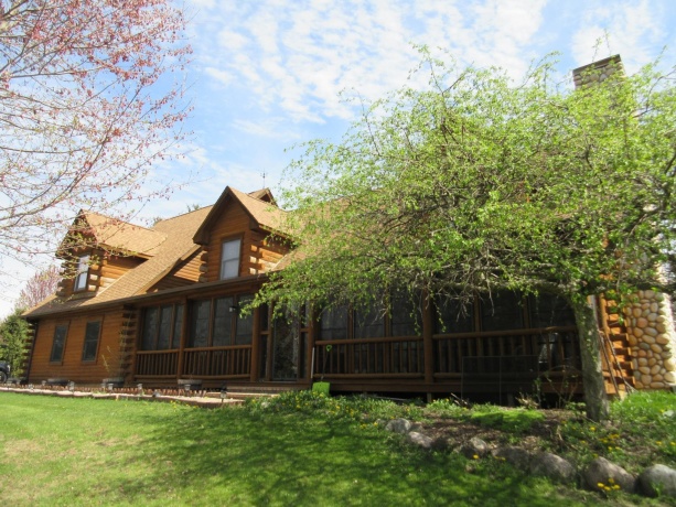 7334 Hawthorne, ROSCOE, Illinois 61073, 3 Bedrooms Bedrooms, ,2 BathroomsBathrooms,House,For Sale,Hawthorne,202507490