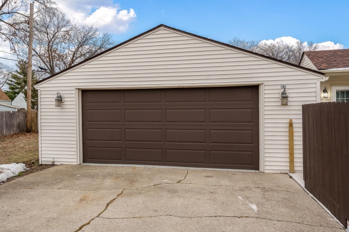 202 Renrose, LOVES PARK, Illinois 61111, 2 Bedrooms Bedrooms, ,2 BathroomsBathrooms,House,For Sale,Renrose,202507706