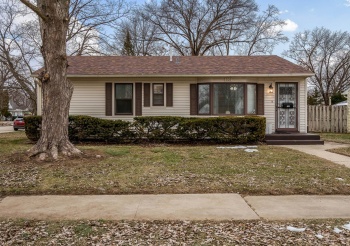 202 Renrose, LOVES PARK, Illinois 61111, 2 Bedrooms Bedrooms, ,2 BathroomsBathrooms,House,For Sale,Renrose,202507706