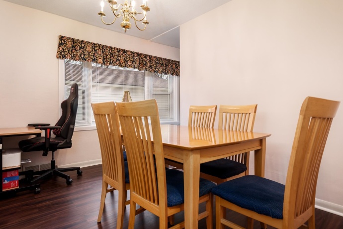 202 Renrose, LOVES PARK, Illinois 61111, 2 Bedrooms Bedrooms, ,2 BathroomsBathrooms,House,For Sale,Renrose,202507706