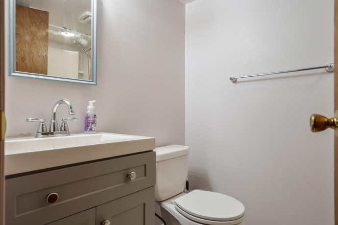 202 Renrose, LOVES PARK, Illinois 61111, 2 Bedrooms Bedrooms, ,2 BathroomsBathrooms,House,For Sale,Renrose,202507706