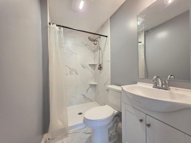 913 Loomis St, ROCKFORD, Illinois 61102, ,2 Units,For Sale,Loomis St,202507707