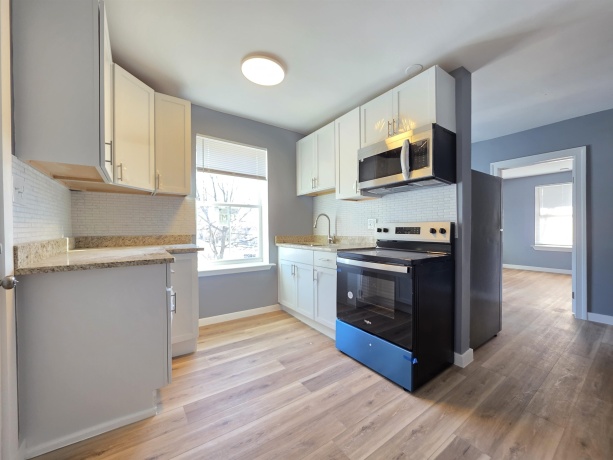 913 Loomis St, ROCKFORD, Illinois 61102, ,2 Units,For Sale,Loomis St,202507707