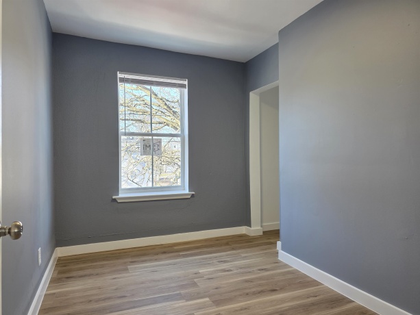 913 Loomis St, ROCKFORD, Illinois 61102, ,2 Units,For Sale,Loomis St,202507707