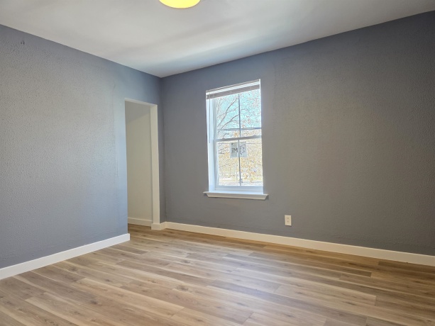 913 Loomis St, ROCKFORD, Illinois 61102, ,2 Units,For Sale,Loomis St,202507707