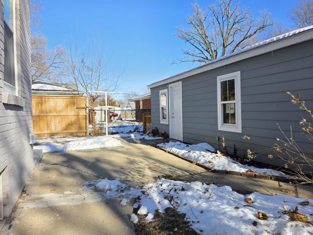 913 Loomis St, ROCKFORD, Illinois 61102, ,2 Units,For Sale,Loomis St,202507707