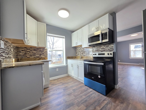 913 Loomis St, ROCKFORD, Illinois 61102, ,2 Units,For Sale,Loomis St,202507707