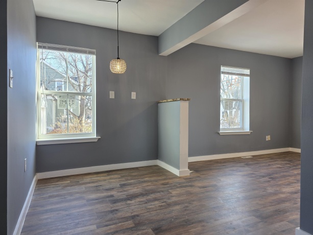 913 Loomis St, ROCKFORD, Illinois 61102, ,2 Units,For Sale,Loomis St,202507707