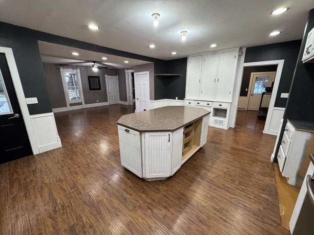 205 Pearl, LANARK, Illinois 61046, 4 Bedrooms Bedrooms, ,2 BathroomsBathrooms,House,For Sale,Pearl,202507708