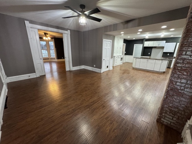 205 Pearl, LANARK, Illinois 61046, 4 Bedrooms Bedrooms, ,2 BathroomsBathrooms,House,For Sale,Pearl,202507708