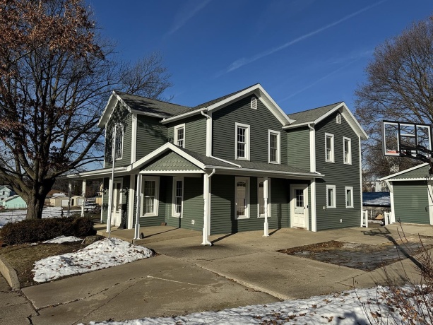 205 Pearl, LANARK, Illinois 61046, 4 Bedrooms Bedrooms, ,2 BathroomsBathrooms,House,For Sale,Pearl,202507708