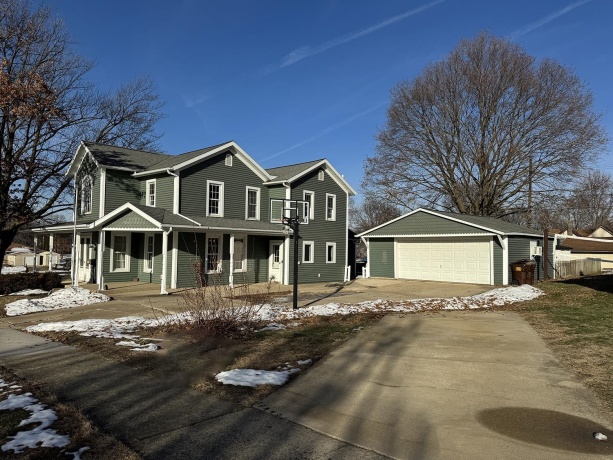 205 Pearl, LANARK, Illinois 61046, 4 Bedrooms Bedrooms, ,2 BathroomsBathrooms,House,For Sale,Pearl,202507708