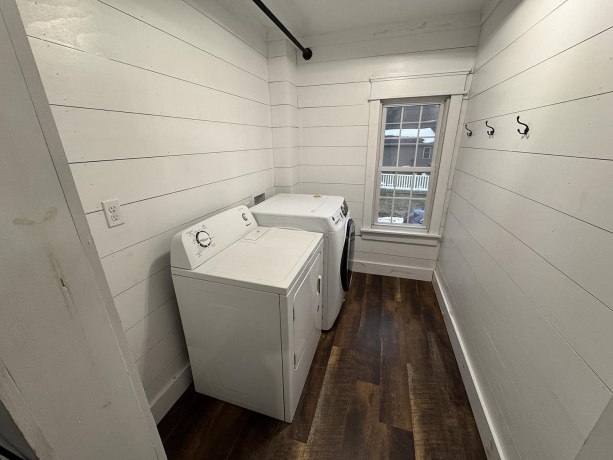 205 Pearl, LANARK, Illinois 61046, 4 Bedrooms Bedrooms, ,2 BathroomsBathrooms,House,For Sale,Pearl,202507708