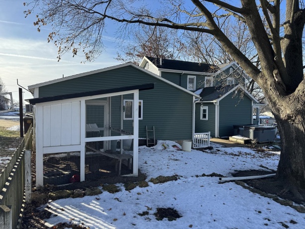 205 Pearl, LANARK, Illinois 61046, 4 Bedrooms Bedrooms, ,2 BathroomsBathrooms,House,For Sale,Pearl,202507708