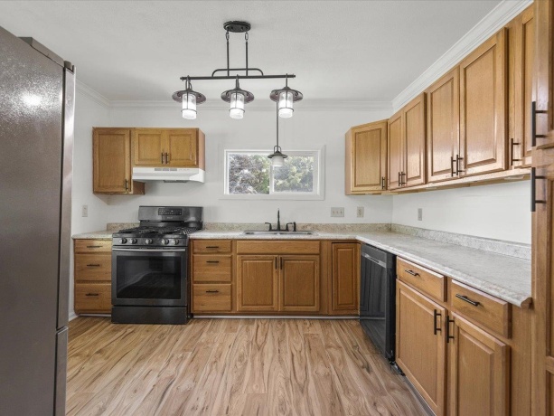 140 Walnut, Cedarville, Illinois 61013, 3 Bedrooms Bedrooms, ,2 BathroomsBathrooms,House,For Sale,Walnut,202507710