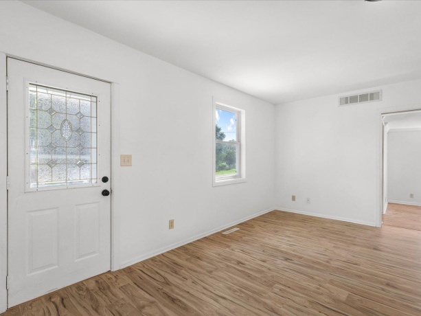 140 Walnut, Cedarville, Illinois 61013, 3 Bedrooms Bedrooms, ,2 BathroomsBathrooms,House,For Sale,Walnut,202507710