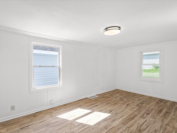 140 Walnut, Cedarville, Illinois 61013, 3 Bedrooms Bedrooms, ,2 BathroomsBathrooms,House,For Sale,Walnut,202507710