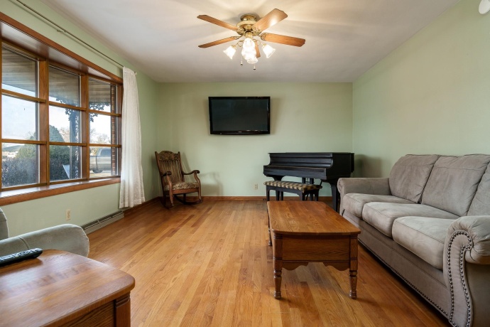 309 Whittemore, SOUTH BELOIT, Illinois 61080, 3 Bedrooms Bedrooms, ,2 BathroomsBathrooms,House,For Sale,Whittemore,202507715