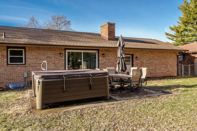 309 Whittemore, SOUTH BELOIT, Illinois 61080, 3 Bedrooms Bedrooms, ,2 BathroomsBathrooms,House,For Sale,Whittemore,202507715