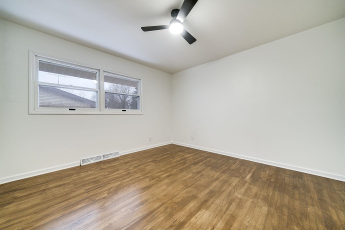 1614 Huntington, DEKALB, Illinois 60115, 3 Bedrooms Bedrooms, ,2 BathroomsBathrooms,House,For Sale,Huntington,202507717