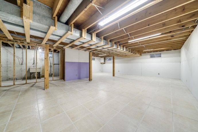 1614 Huntington, DEKALB, Illinois 60115, 3 Bedrooms Bedrooms, ,2 BathroomsBathrooms,House,For Sale,Huntington,202507717