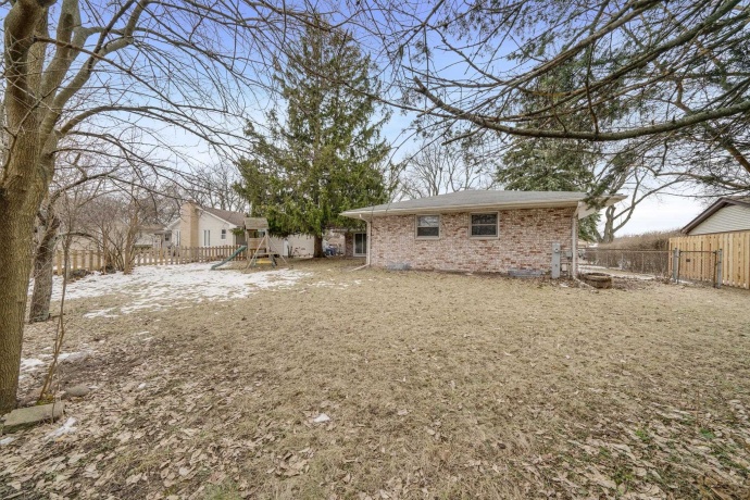 1614 Huntington, DEKALB, Illinois 60115, 3 Bedrooms Bedrooms, ,2 BathroomsBathrooms,House,For Sale,Huntington,202507717