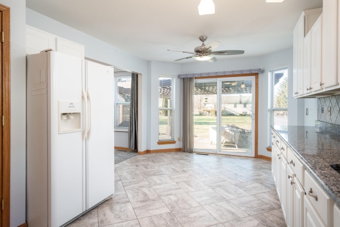 206 BEAR DUSK, BELVIDERE, Illinois 61008, 3 Bedrooms Bedrooms, ,2 BathroomsBathrooms,House,For Sale,BEAR DUSK,202507718