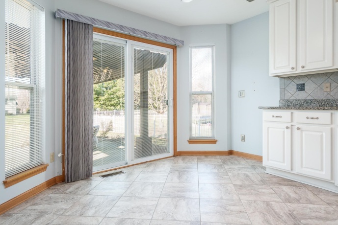 206 BEAR DUSK, BELVIDERE, Illinois 61008, 3 Bedrooms Bedrooms, ,2 BathroomsBathrooms,House,For Sale,BEAR DUSK,202507718