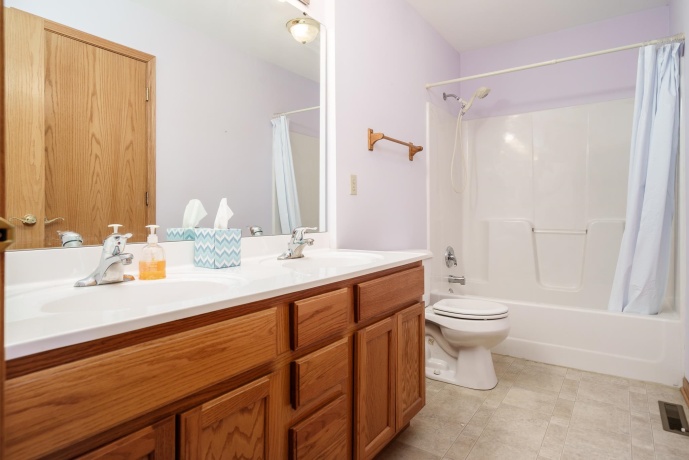 206 BEAR DUSK, BELVIDERE, Illinois 61008, 3 Bedrooms Bedrooms, ,2 BathroomsBathrooms,House,For Sale,BEAR DUSK,202507718