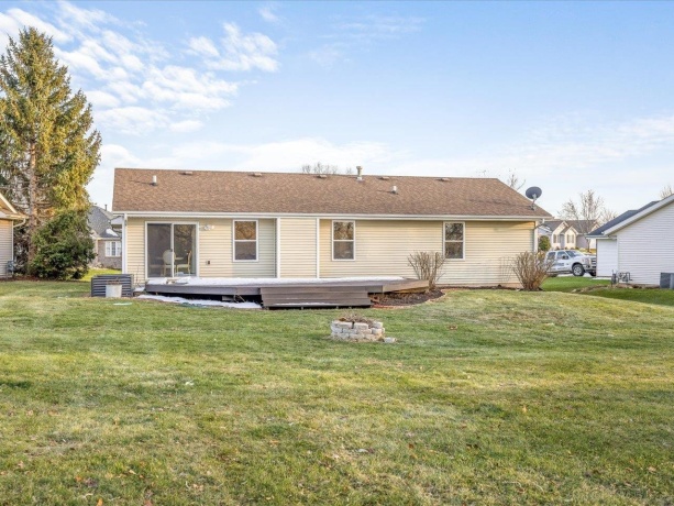 4144 Westridge, WINNEBAGO, Illinois 61088, 3 Bedrooms Bedrooms, ,2 BathroomsBathrooms,House,For Sale,Westridge,202507720