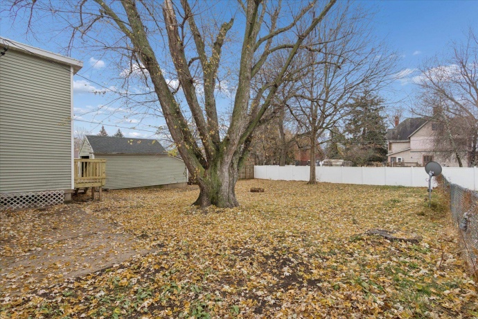 2226 8th, MONROE, Wisconsin 53566, 3 Bedrooms Bedrooms, ,1 BathroomBathrooms,House,For Sale,8th,202507199