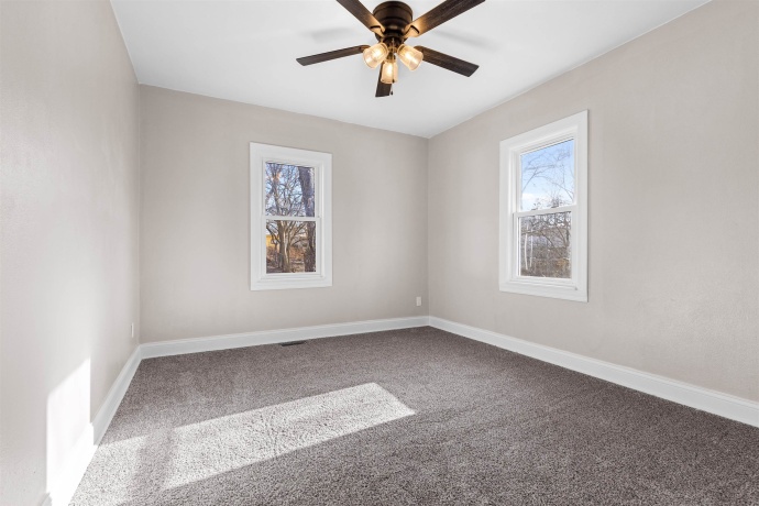 812 Jordan Place, ROCKFORD, Illinois 61108, 3 Bedrooms Bedrooms, ,2 BathroomsBathrooms,House,For Sale,Jordan Place,202507721