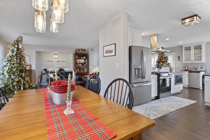 5901 Sandringham, ROCKFORD, Illinois 61107, 3 Bedrooms Bedrooms, ,2 BathroomsBathrooms,House,For Sale,Sandringham,202507722