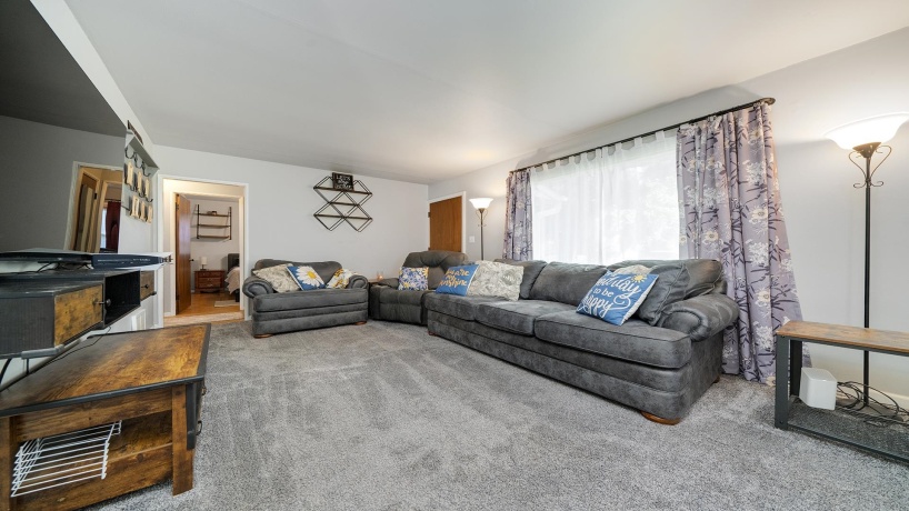 112 Hannah, MOUNT MORRIS, Illinois 61054, 3 Bedrooms Bedrooms, ,1 BathroomBathrooms,House,For Sale,Hannah,202507729