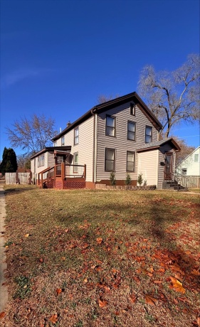 2104 Latham, ROCKFORD, Illinois 61103, 4 Bedrooms Bedrooms, ,2 BathroomsBathrooms,House,For Sale,Latham,202507273