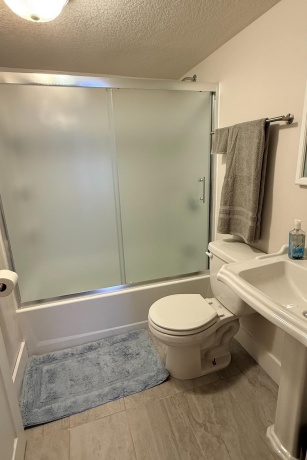 2104 Latham, ROCKFORD, Illinois 61103, 4 Bedrooms Bedrooms, ,2 BathroomsBathrooms,House,For Sale,Latham,202507273